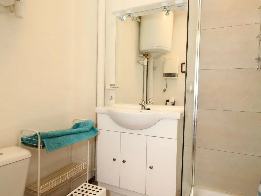 Appartement Balaruc-les-Bains, 1 pièce, 2 personnes - FR-1-553-139