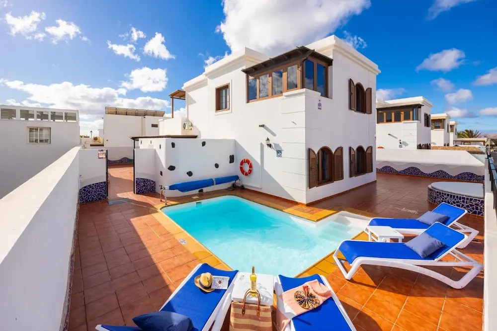 Villa Dulce in Tias With 4 Bedrooms and 2 Bathrooms