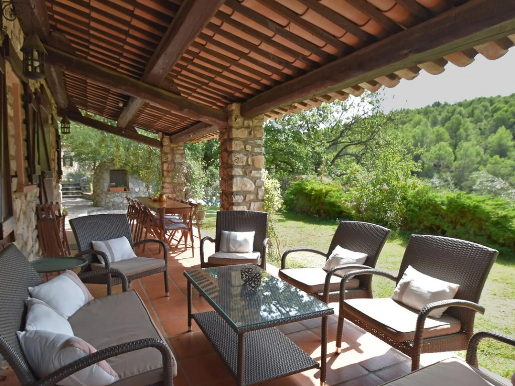 Charming Villa in Callas With Private Swimming Pool