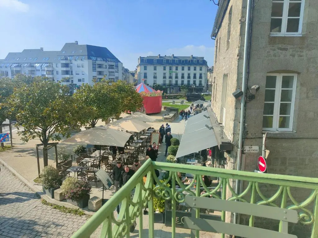 Studio Balcon De La Place