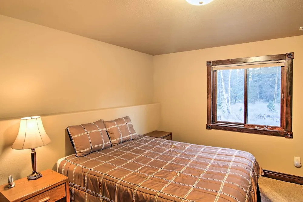 Black Hills Getaway w/ Deck - Near Hiking Trails!