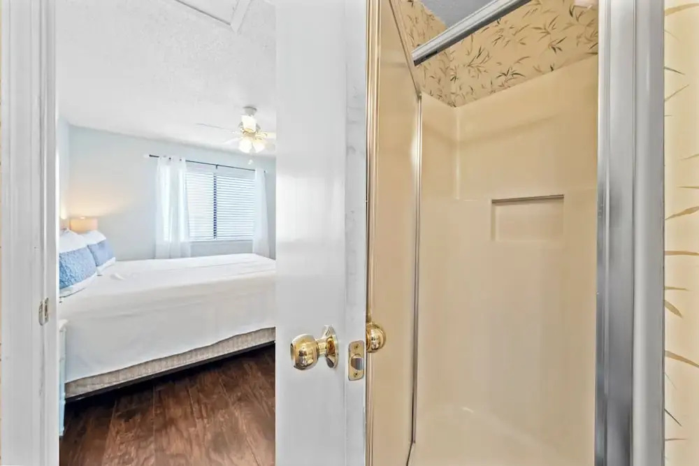 Wolf Bay Villas 208