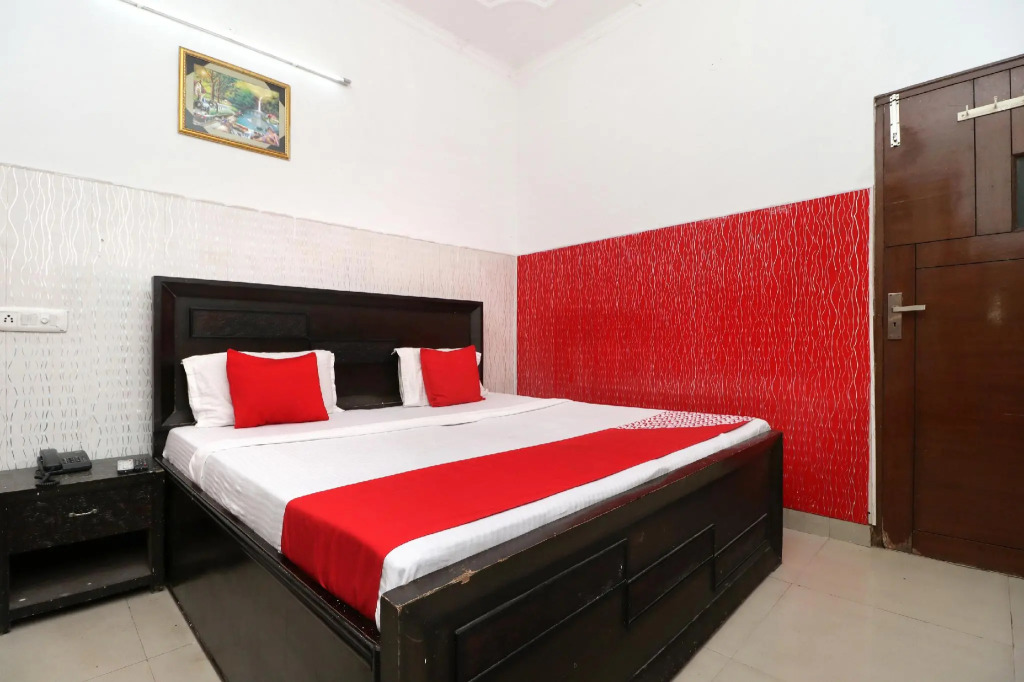 OYO 18943 Hotel Punjab Residency