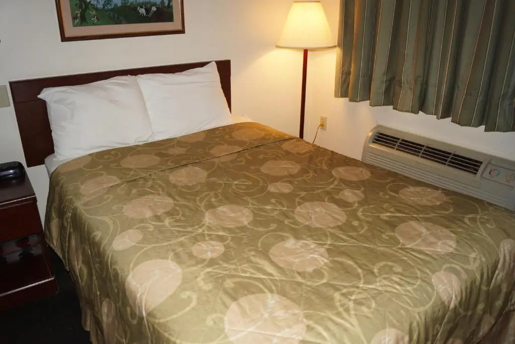Country Squire inn and suites