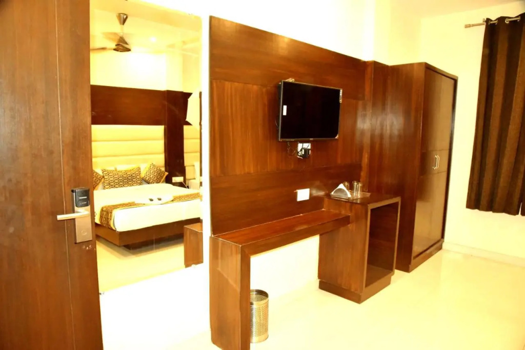 Hotel Crown