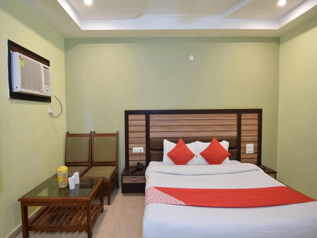 OYO 4690 Hotel Kanta International