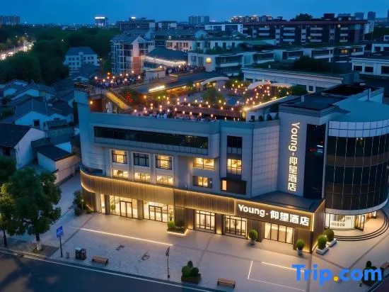 Young Lookingfor Hotel
