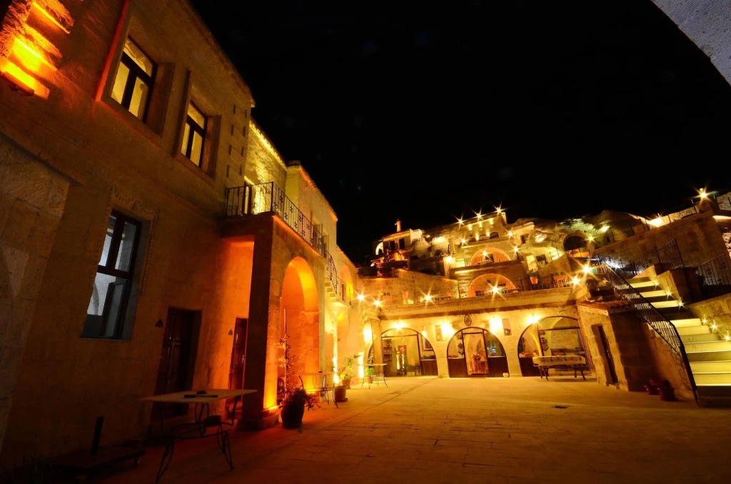 Park Cave Hotel
