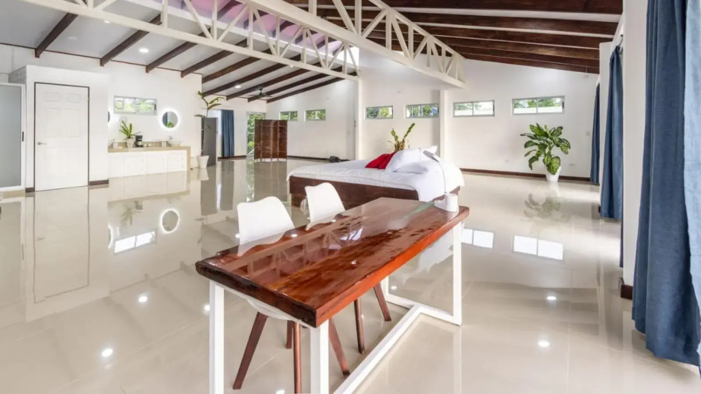 The Babylon Suite Tortuguero