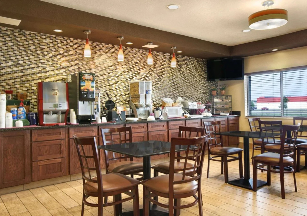 Quality Inn & Suites Benton Harbor - St Joseph