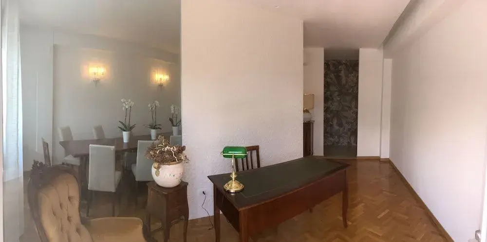 Robin Rooms