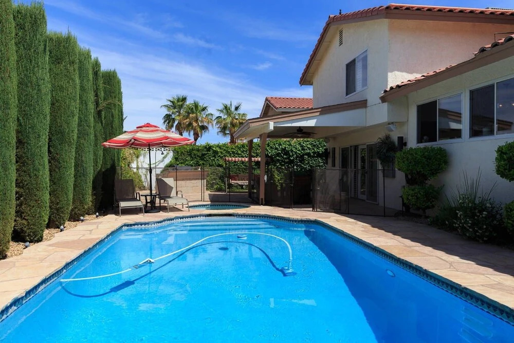 Luxurious 4BR 9m to Las Vegas Strip