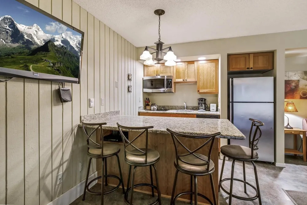 Ski House 108