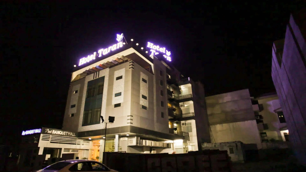 Hotel Taran by OYO