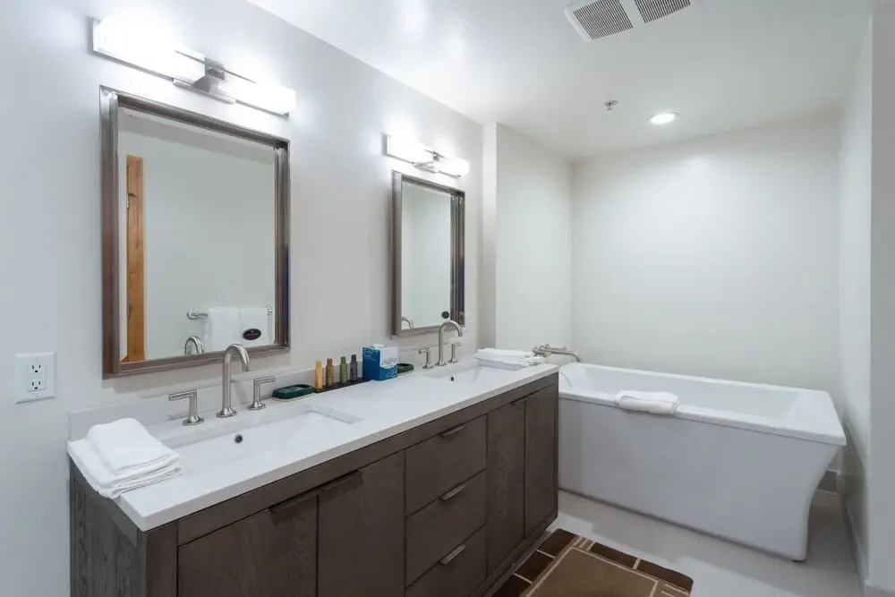 Trail's End Lodge at Deer Valley Resort - Four Bedroom Residence with Space #504 4 Condo