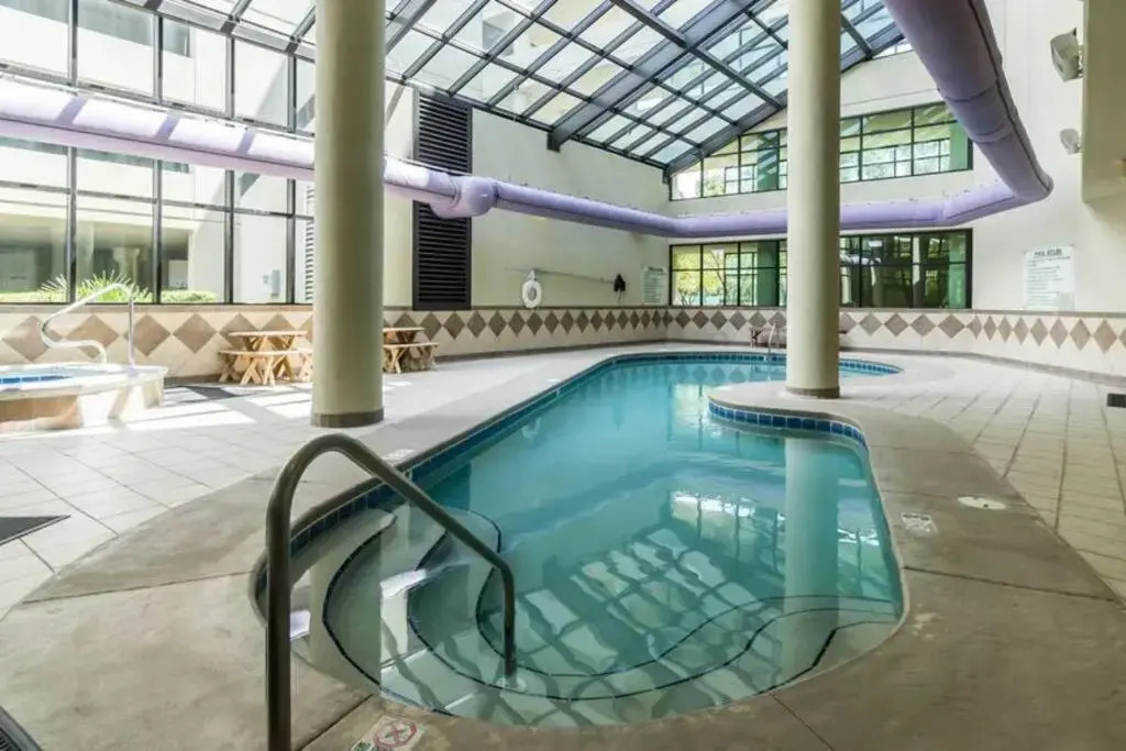 Phoenix on the Bay 2213 - Large Pet Friendly Condo-Inquire for Boat Slip