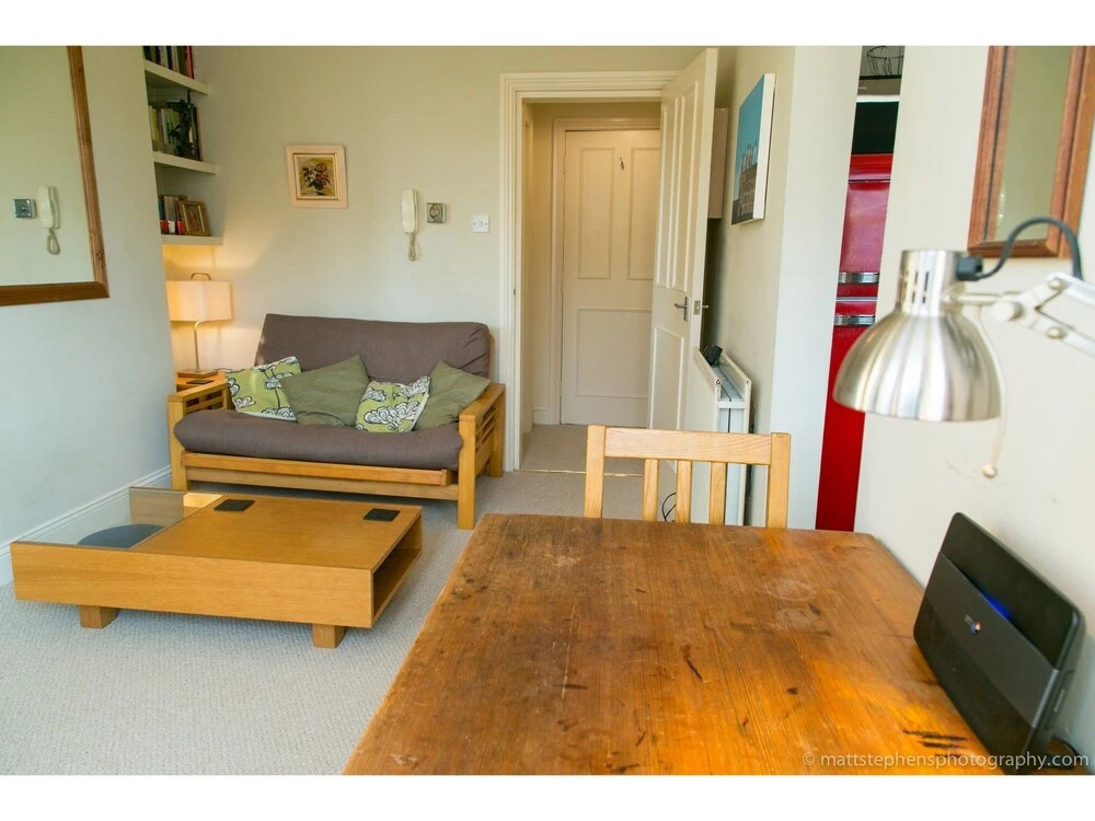 Perfect Brighton 2 Bed With Sea View!