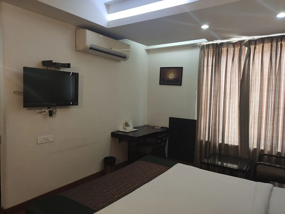 Hotel Anand Retreat