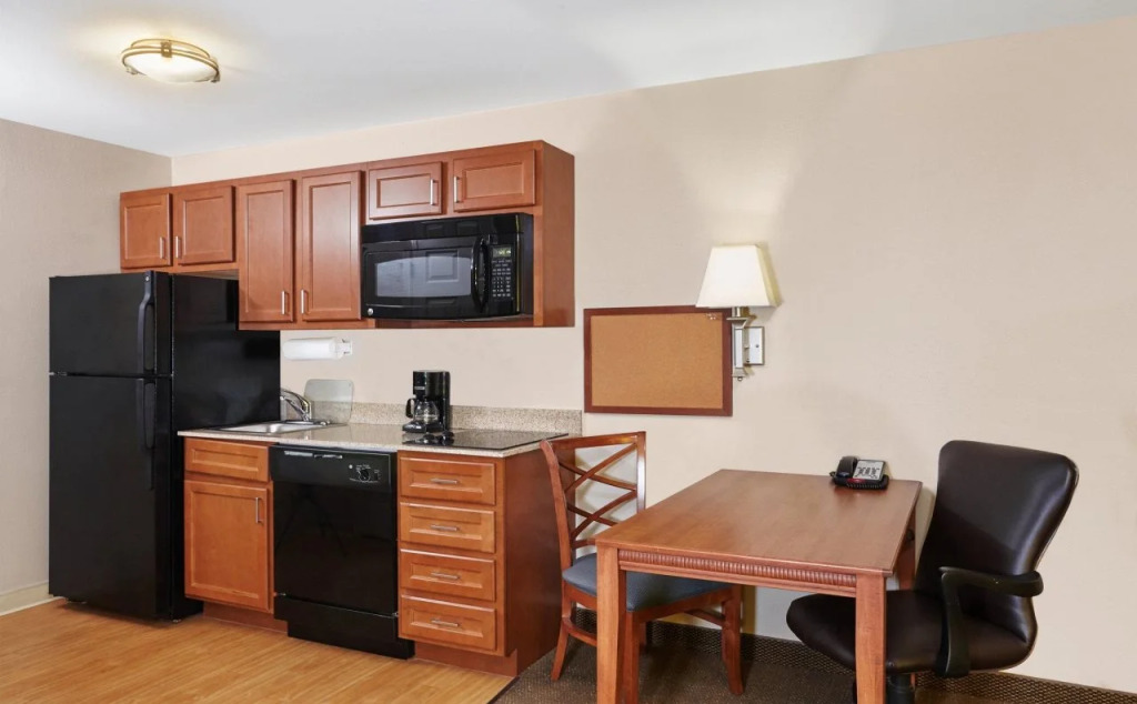 Candlewood Suites Milwaukee Airport by IHG