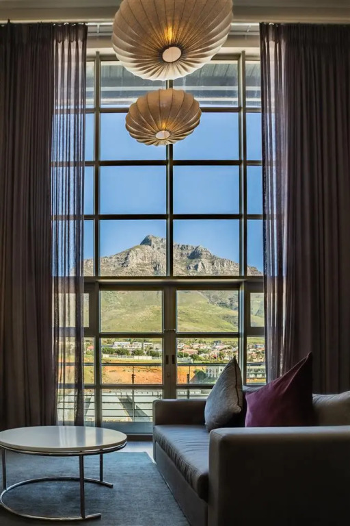 DoubleTree by Hilton Cape Town Upper Eastside