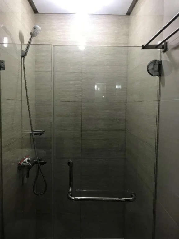 Henrys Newport Deluxe Condotel