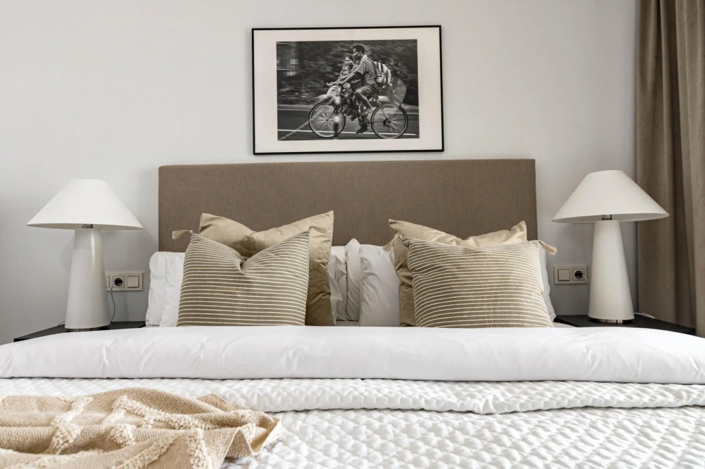 LME13.3A- Modern and luxury flat close to port