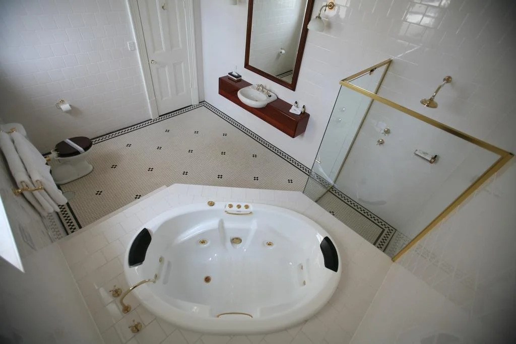 Largs Pier Hotel