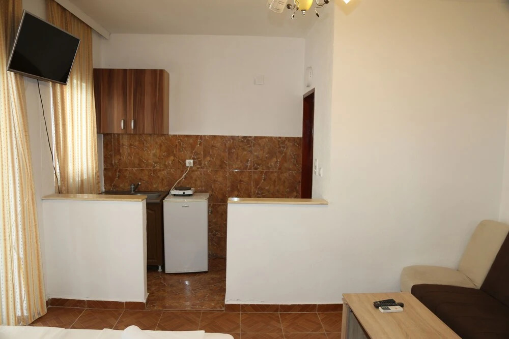 Captivating 1-bed Apartment in Ulcinj
