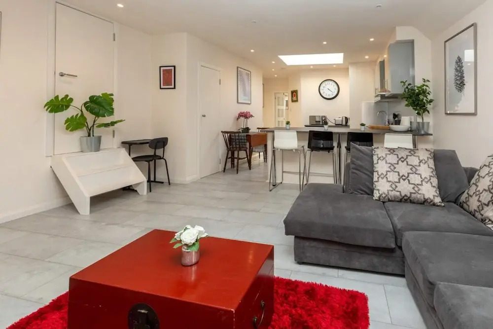 Bright & Contemporary 1bedroom Annexe - Herne Hill!