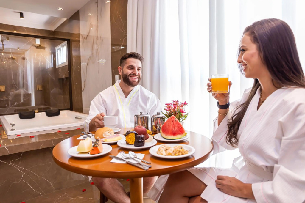 Ellus Hotel