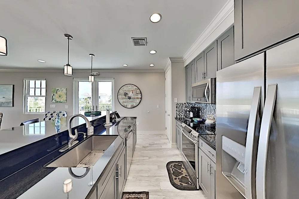 77tingln 4 Bedroom Home