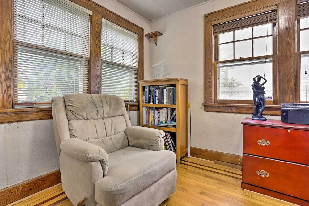 Lovely Home Near FDU & Holy Name Hospital!