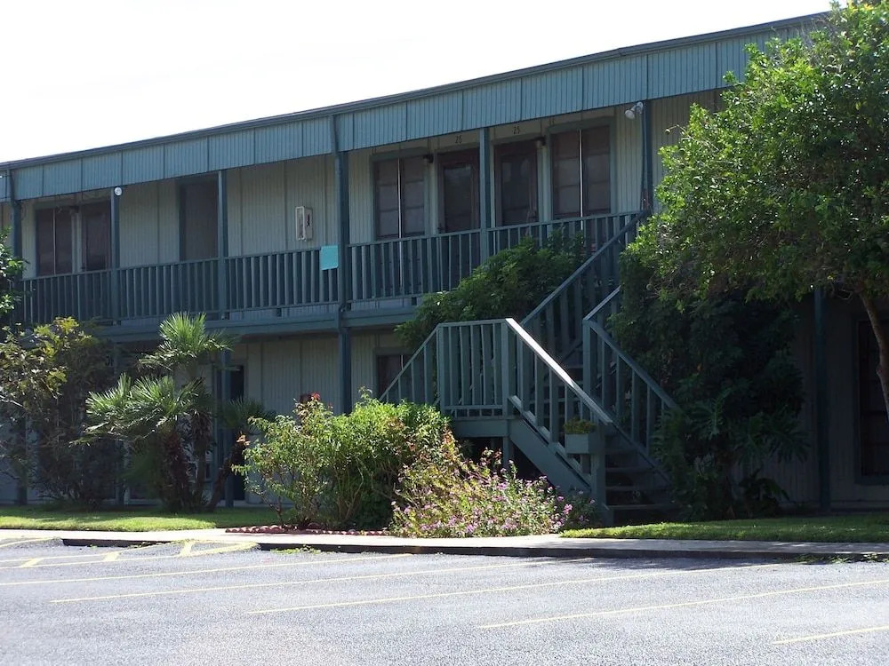 Mustang Bungalow 4MI 1 Bedroom 1 Bathroom Condo