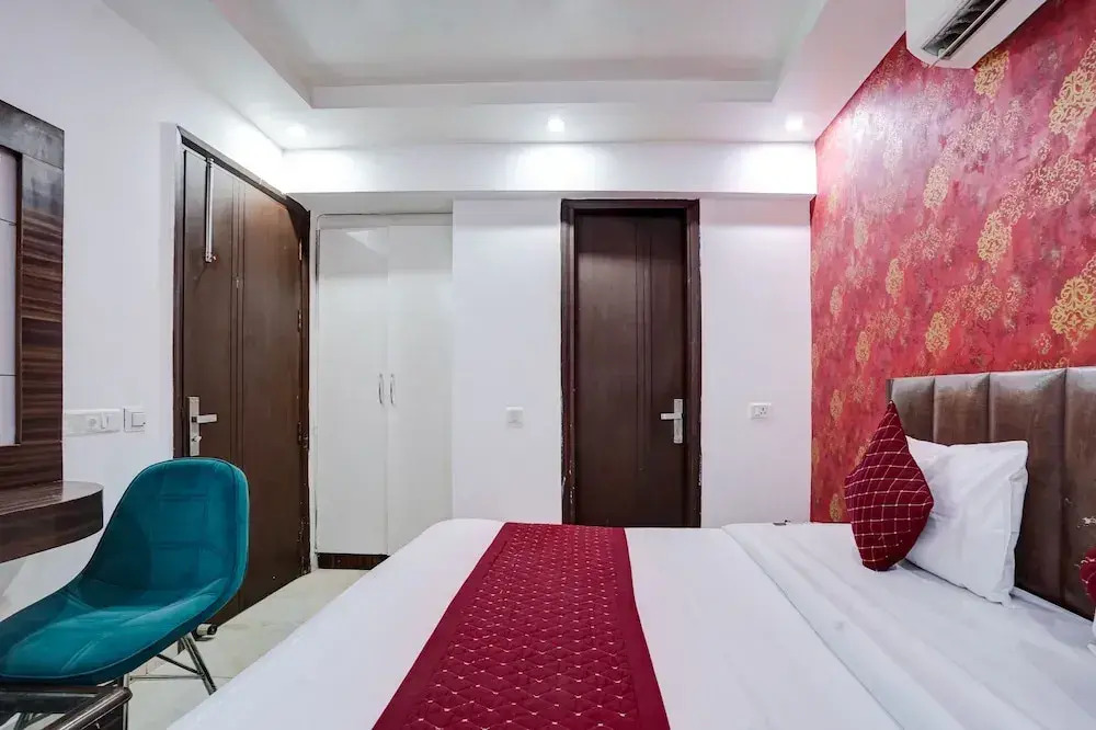 Hotel IVY Near Delhi Airport