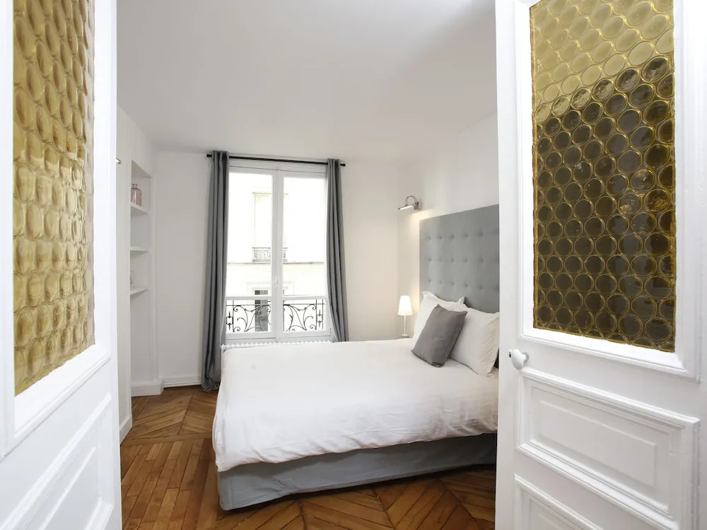 LUX 4BDR Opera Lafayette 2 by Livinparis