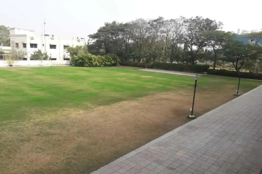 Hotel President Banquet & Lawns