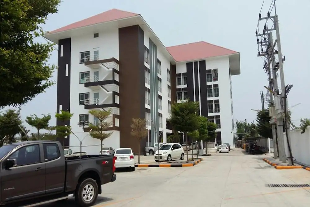 Thanarom Place
