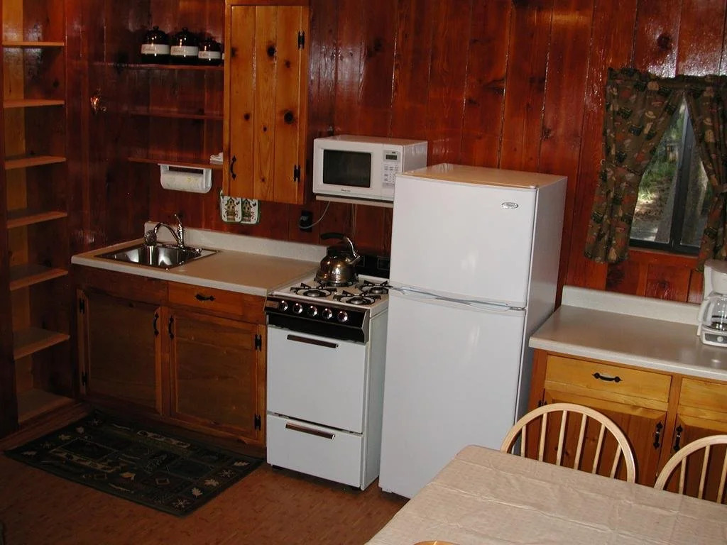 Reverse Creek Lodge