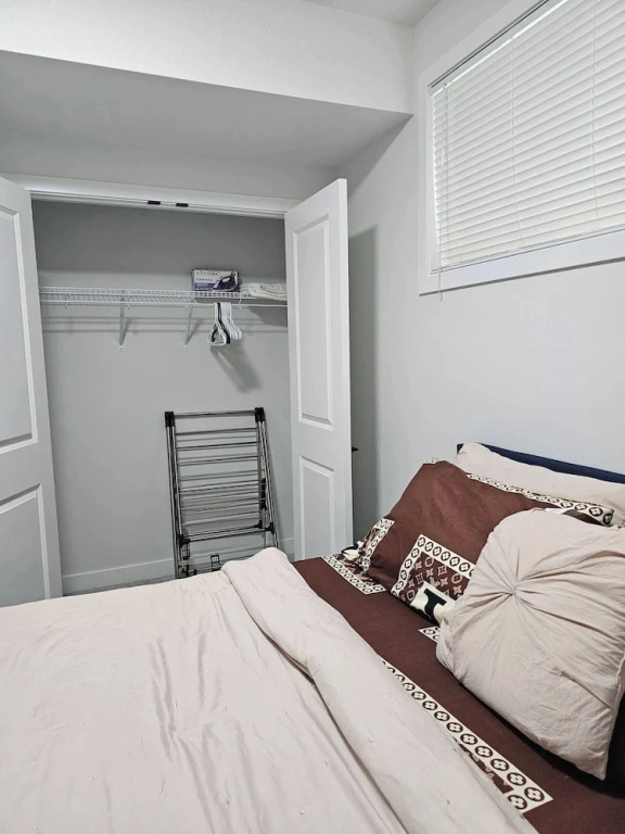 Cozy Cautley Guest Suite, Near YEG Airport