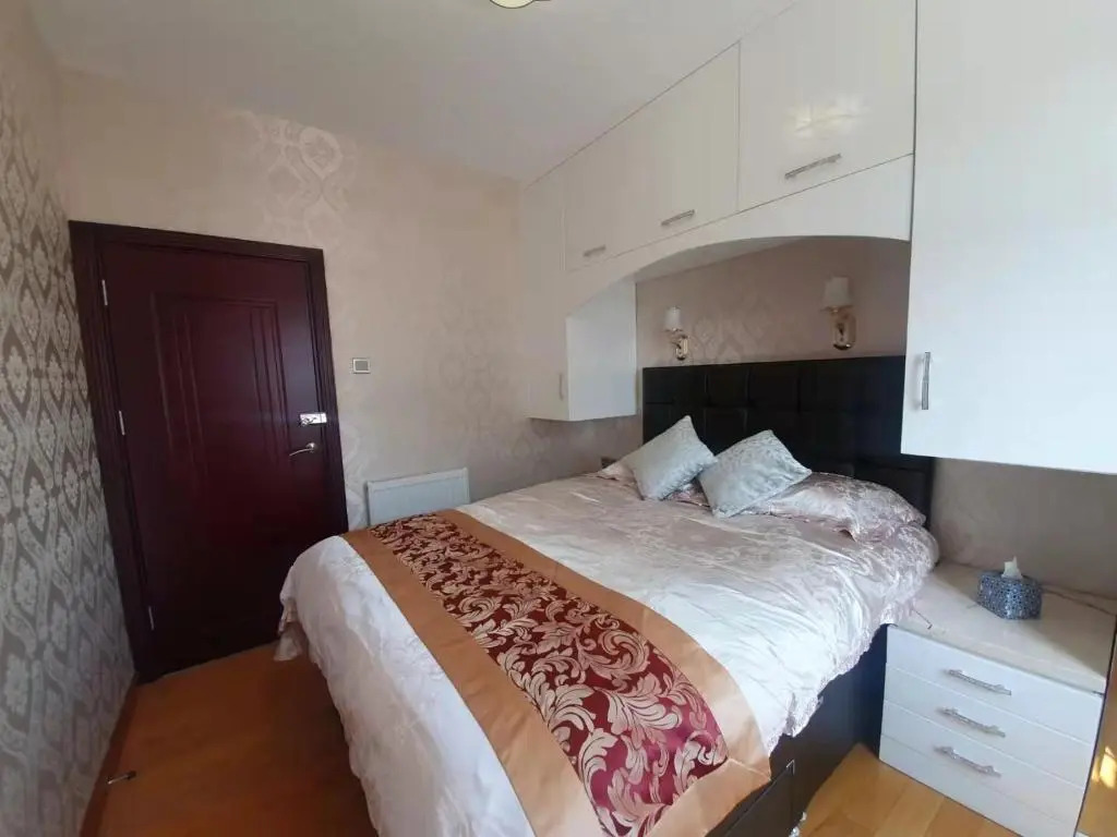 Luxury Entire Apartment, Central City Centre 2, Newly Refurbished