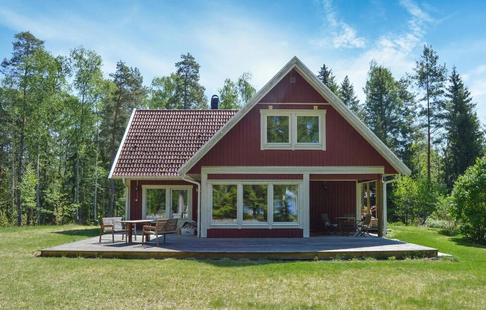 Nice Home in Mariefred With Wifi and 4 Bedrooms