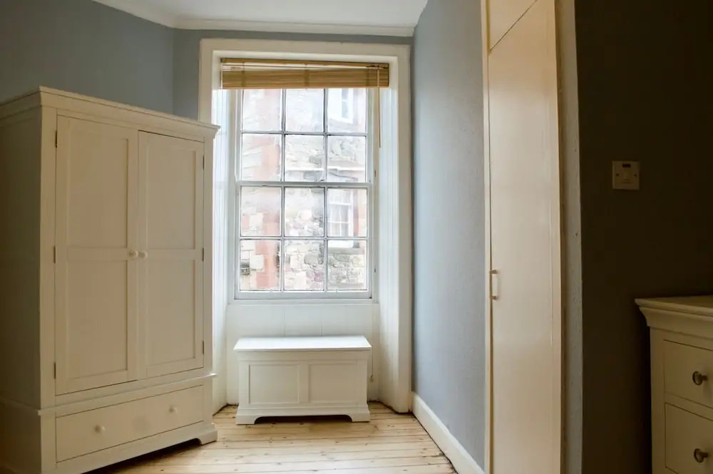 Centrally Located Meadows Flat