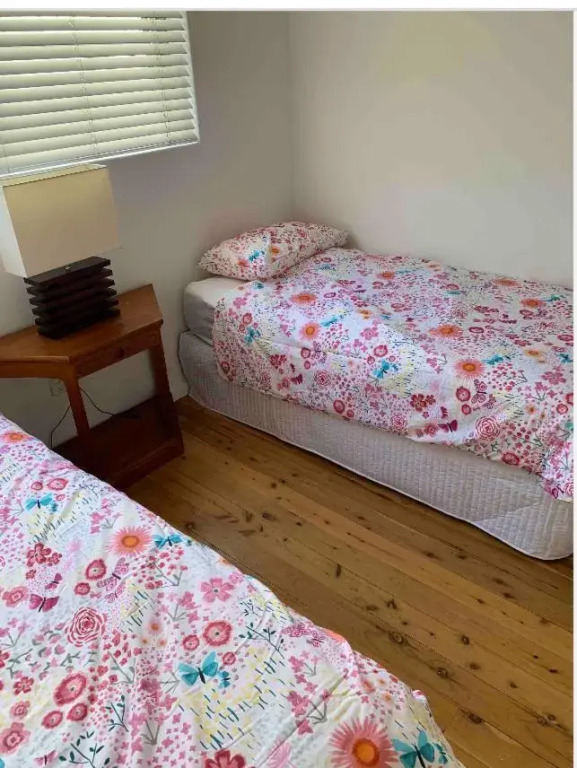 2 Bed Bar Beach Apartment - stroll to beach & cafes, supermarket apartment number 6