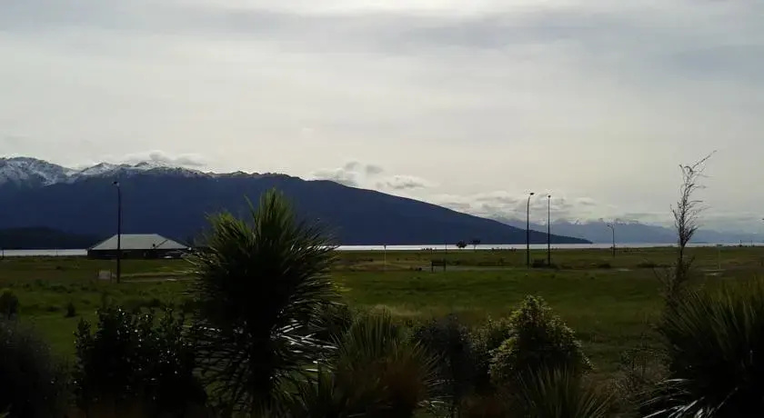 Te Anau Holiday Houses - Beech Retreat