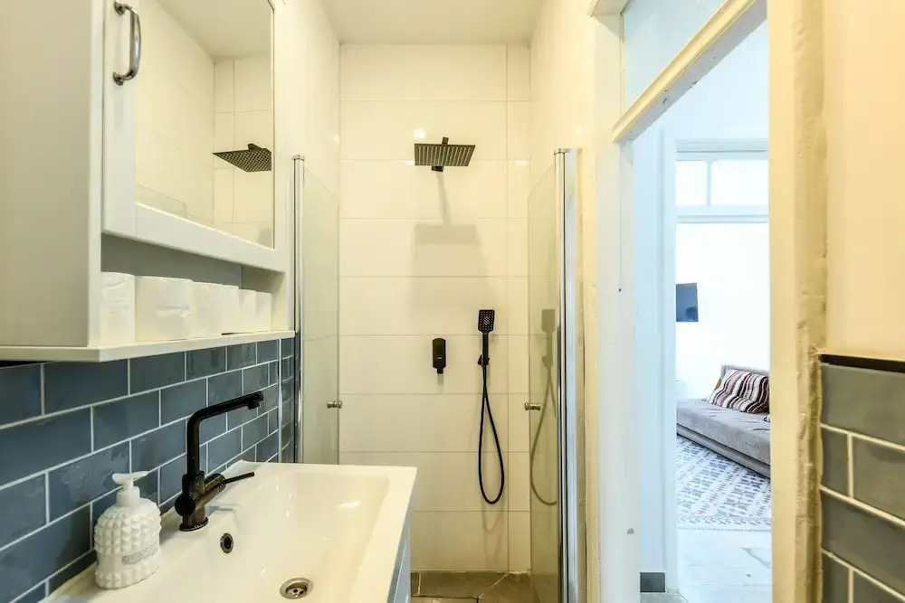 Vintage Charm 1BR Apt w Balcony & View