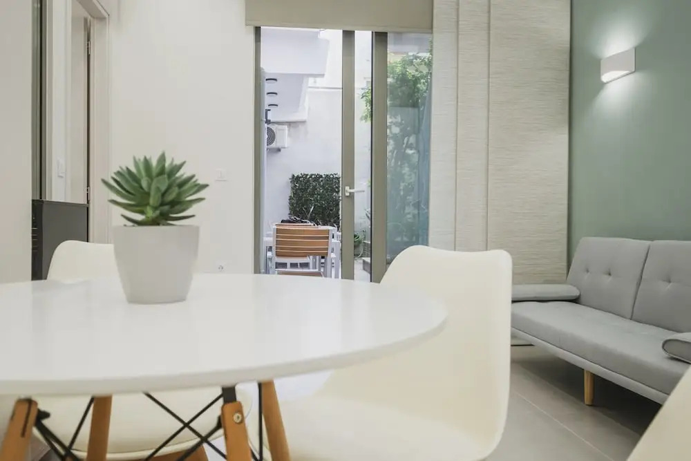 Central Apartment 1 near Old Town & Bus Station