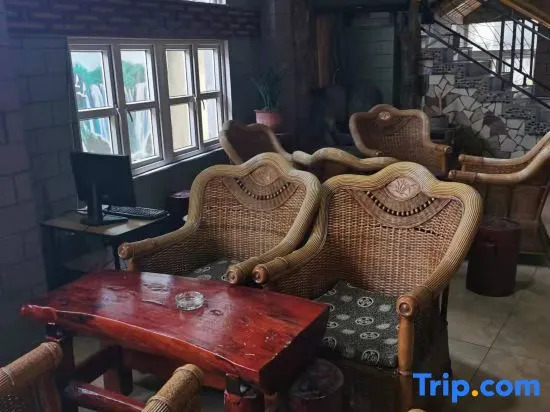 Yixuan Light Travel Hotel