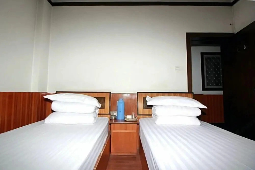 Xinyi Business Hotel