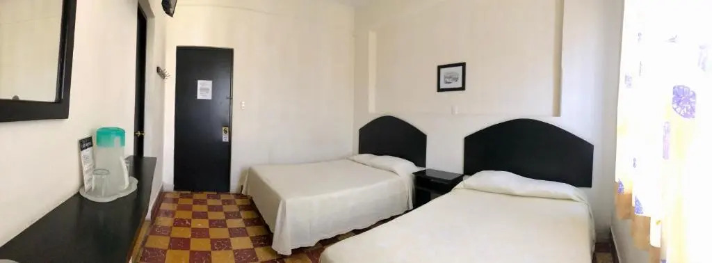 Hotel puerta de mar