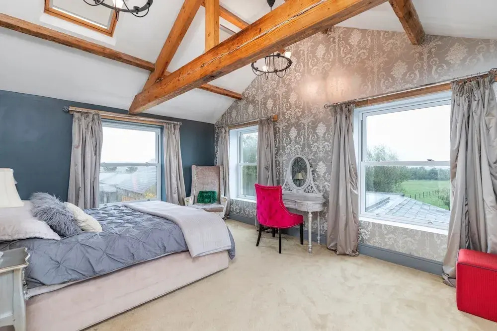 Country Farmhouse, Sleeps 13 & New 8seater Hot Tub